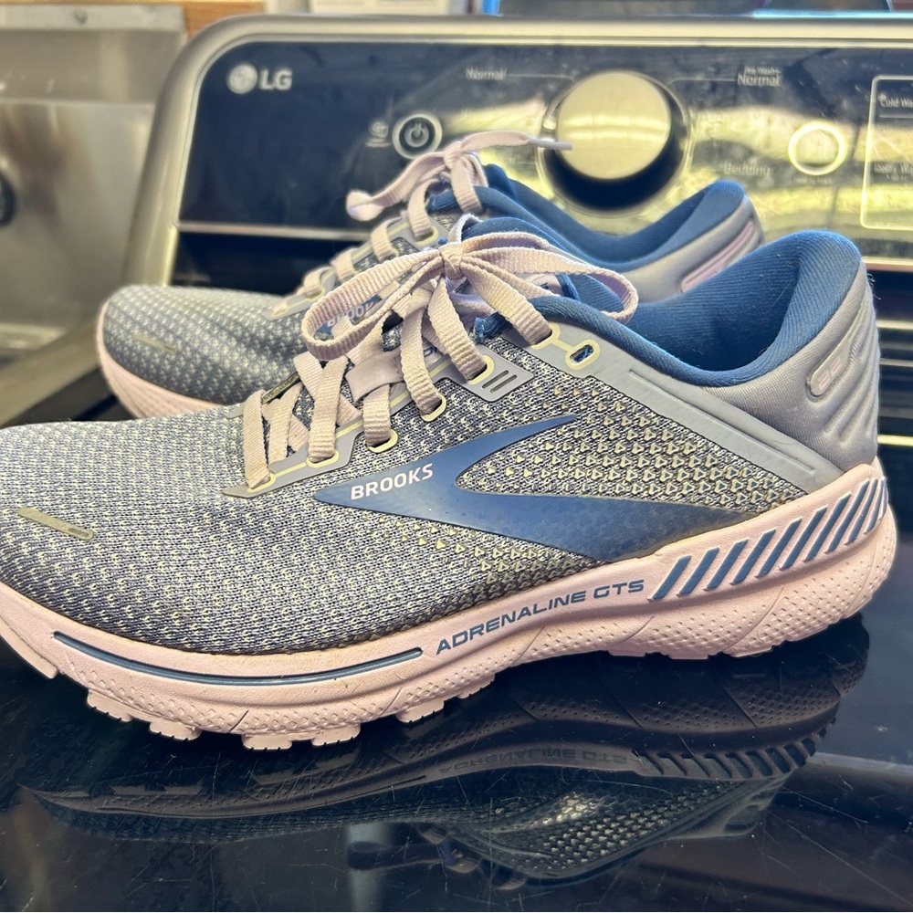Brooks Women’s Adrenaline GTS Running Shoes - Blue & Pale Pink